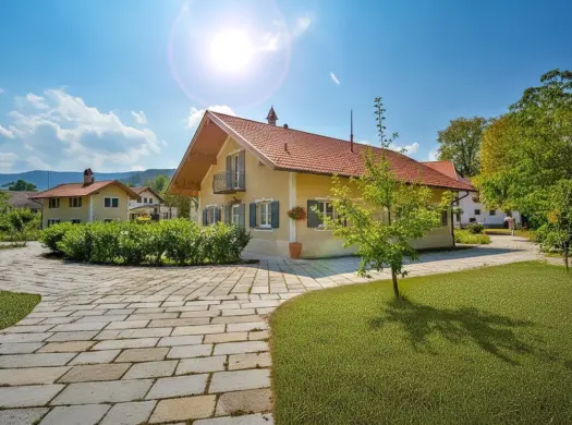 Siegsdorf – Kernsaniertes Lofthaus in Siegsdorf/Heutau