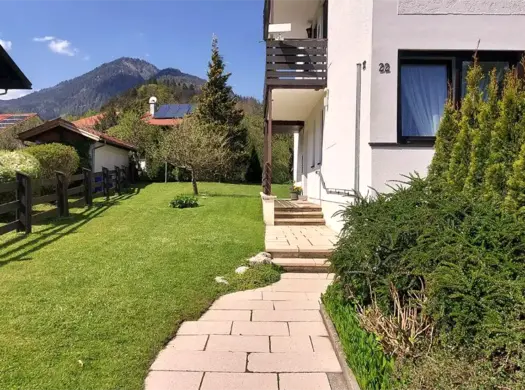 Oberaudorf – Hochwertig sanierte Wohnung in ruhiger Lage